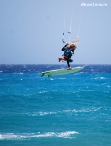 strapless kitesurfing