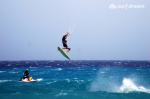 strapless kitesurfing