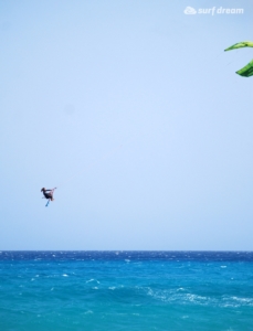 strapless kitesurfing