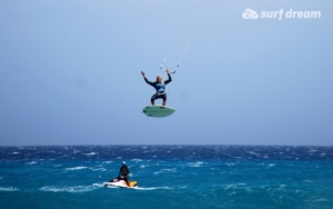 strapless kitesurfing