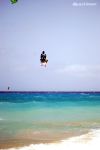 strapless kitesurfing